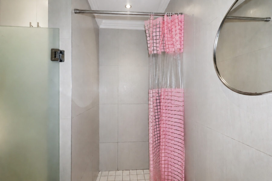 0 Bedroom Property for Sale in Sea Point Western Cape